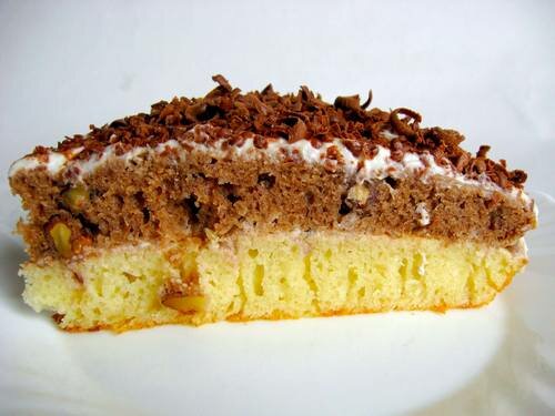 Бисквитный торт со сметанным кремом готов!