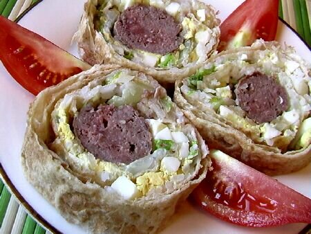 Рулет из лаваша с котлетой рецепт с фото Рулет из лаваша с котлетой рецепт с фото